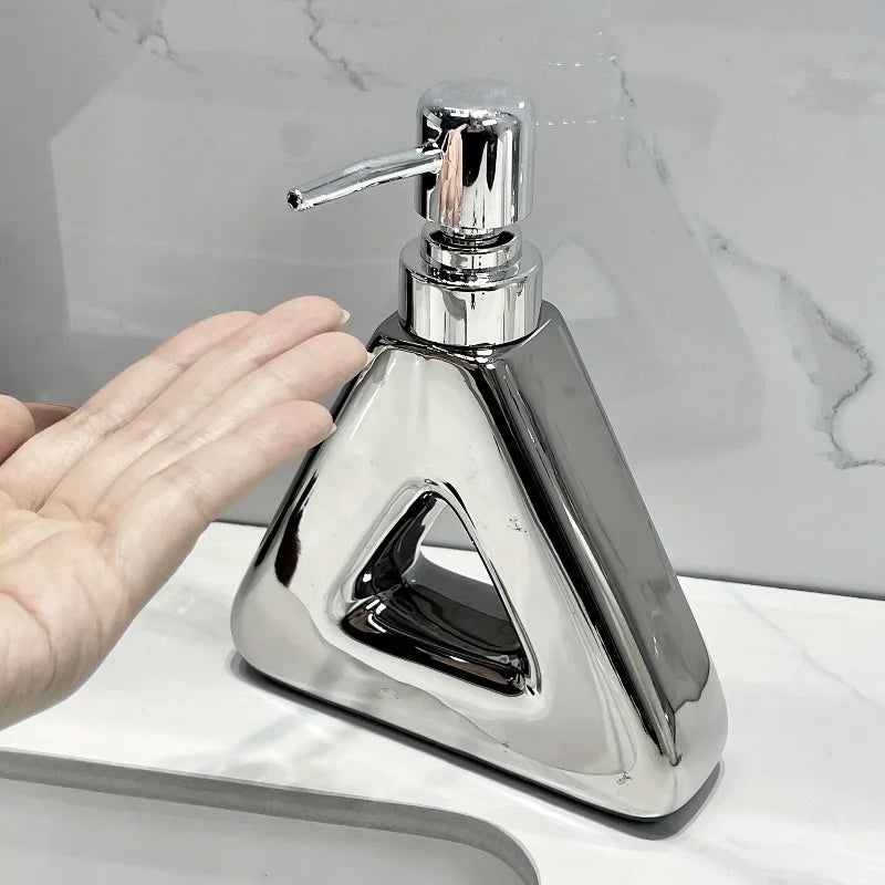 1 stks Creatieve Keramische Zeepdispenser Badkamer Douchegel Druk Fles Thuis Badkamer Vloeibare Zeep Hervulbare Container