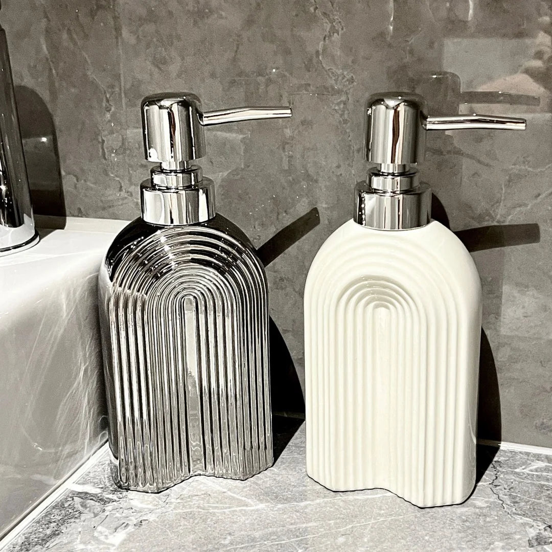 Witte 350ML Zeepdispenser Zilveren Badkamer Handzeepdispenser Keramische Shampooflessen 350ML