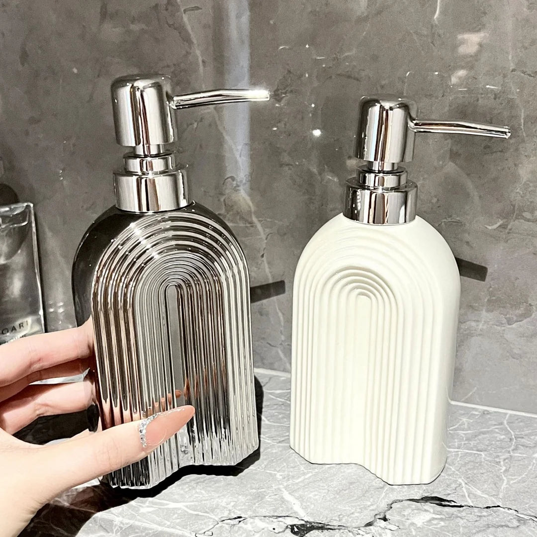 Witte 350ML Zeepdispenser Zilveren Badkamer Handzeepdispenser Keramische Shampooflessen 350ML