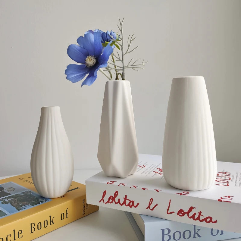 Witte keramische vazen Nordic decoratieve vazen ornamenten thuis woonkamer decor bloemstukken schetsen rekwisieten desktop decor
